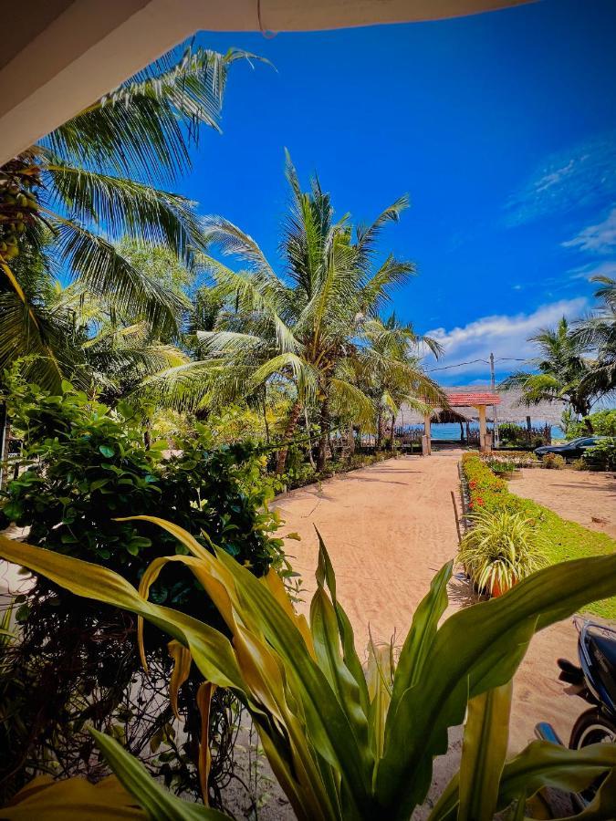 Asha Beach By Moonstone Hotel แทนกาลเล ภายนอก รูปภาพ