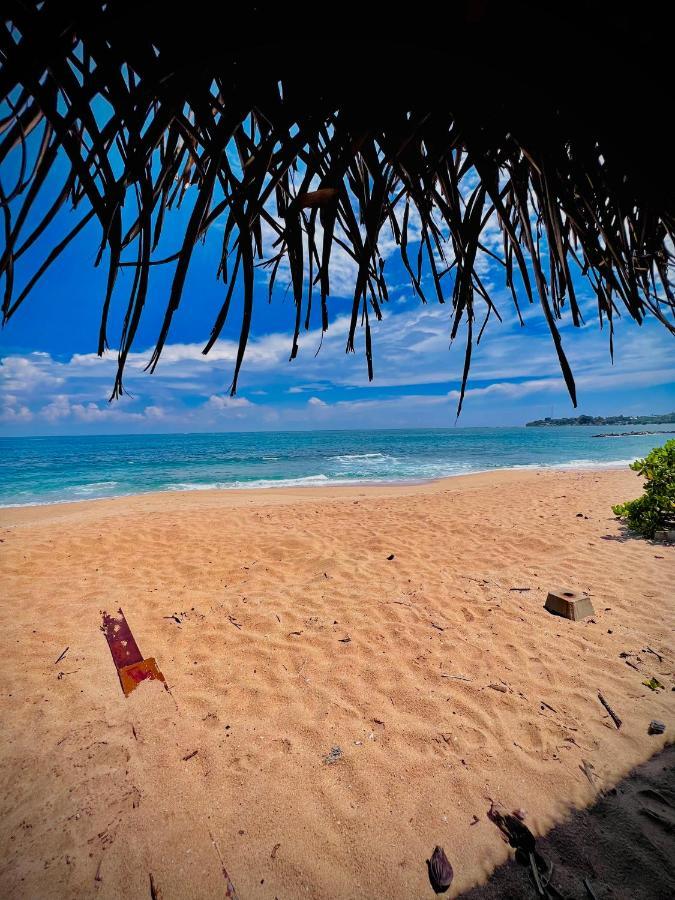 Asha Beach By Moonstone Hotel แทนกาลเล ภายนอก รูปภาพ