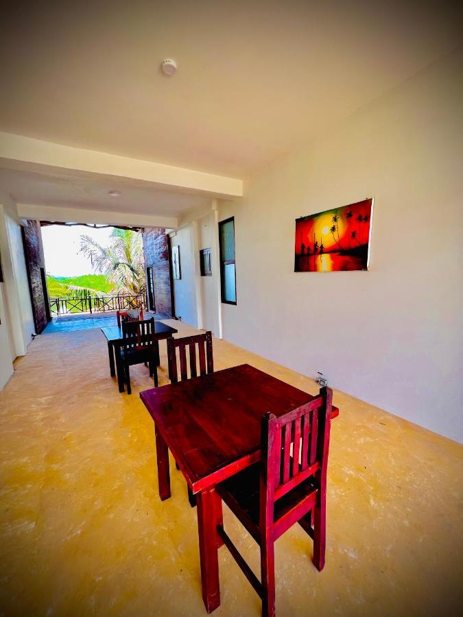 Asha Beach By Moonstone Hotel แทนกาลเล ภายนอก รูปภาพ